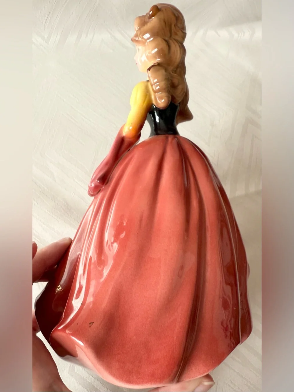 Josef Originals beautiful figurine